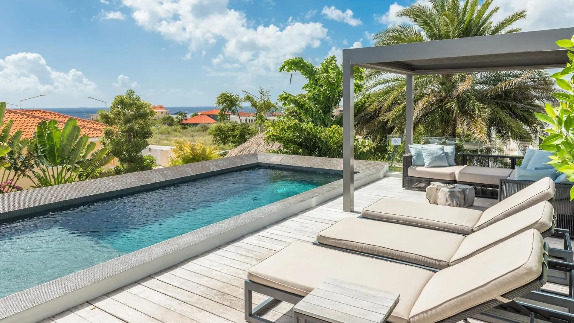 The Pearl Of Jan Thiel Villa With Private Pool Gym And Game Room Willemstad