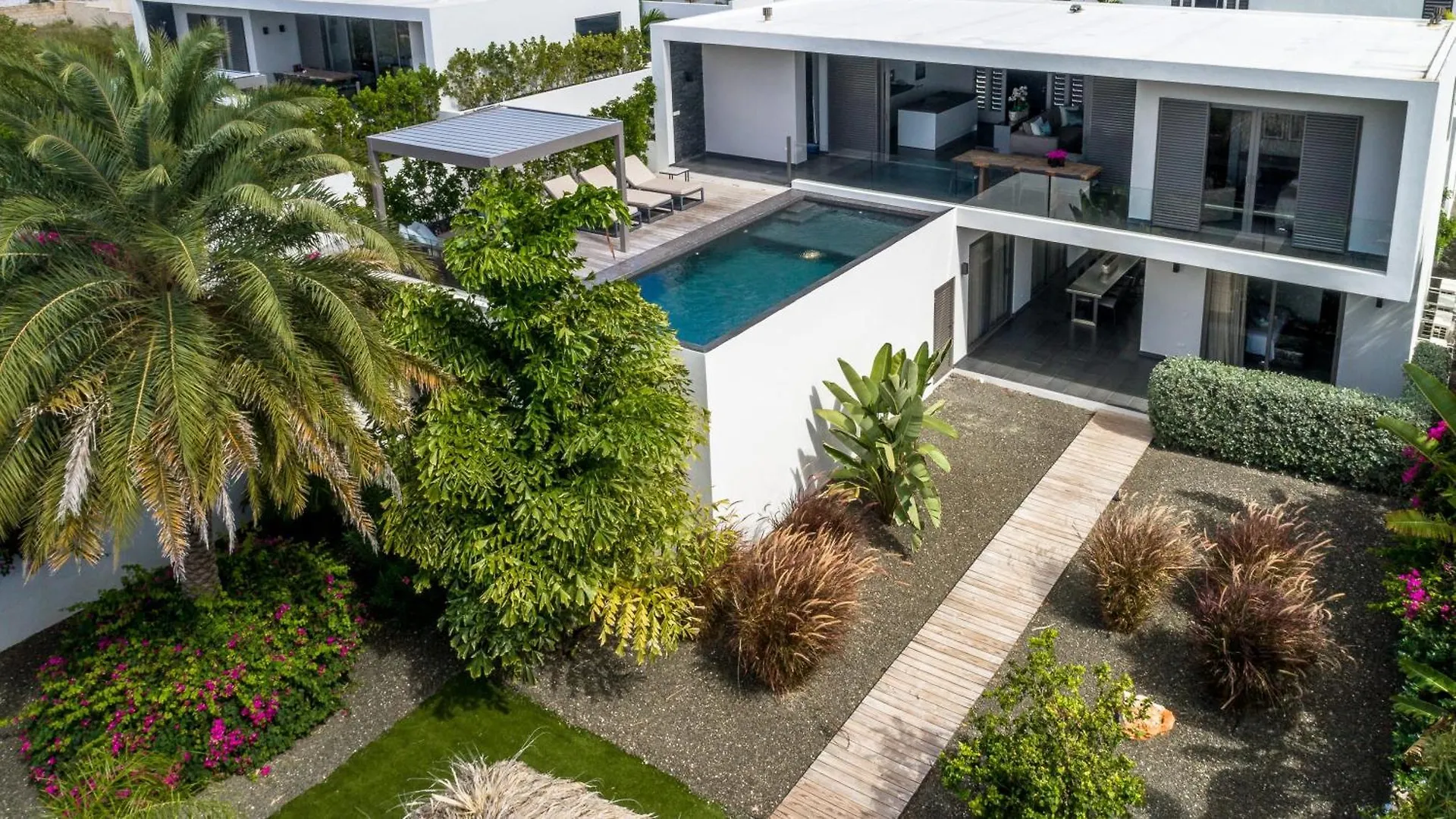 The Pearl Of Jan Thiel Villa With Private Pool Gym And Game Room Willemstad
